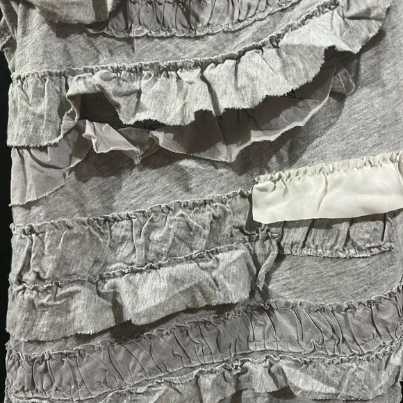 Abercrombie & Fitch size Large tank top with frills - Picture 4 of 4